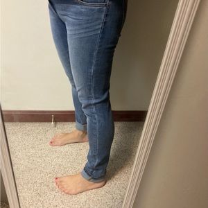 ANA Size 28/6.  Skinny jeans